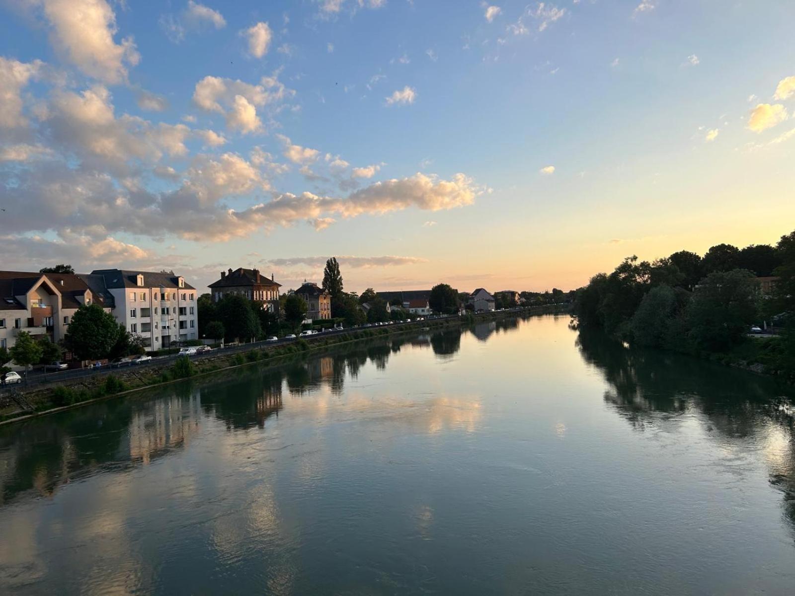 Le Petit Nid D'Yves Lägenhet Lagny Exteriör bild